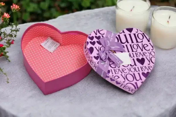 Custom Rigid Heart Shaped Boxes