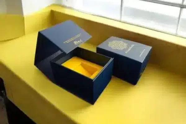 Foldable Rigid Boxes